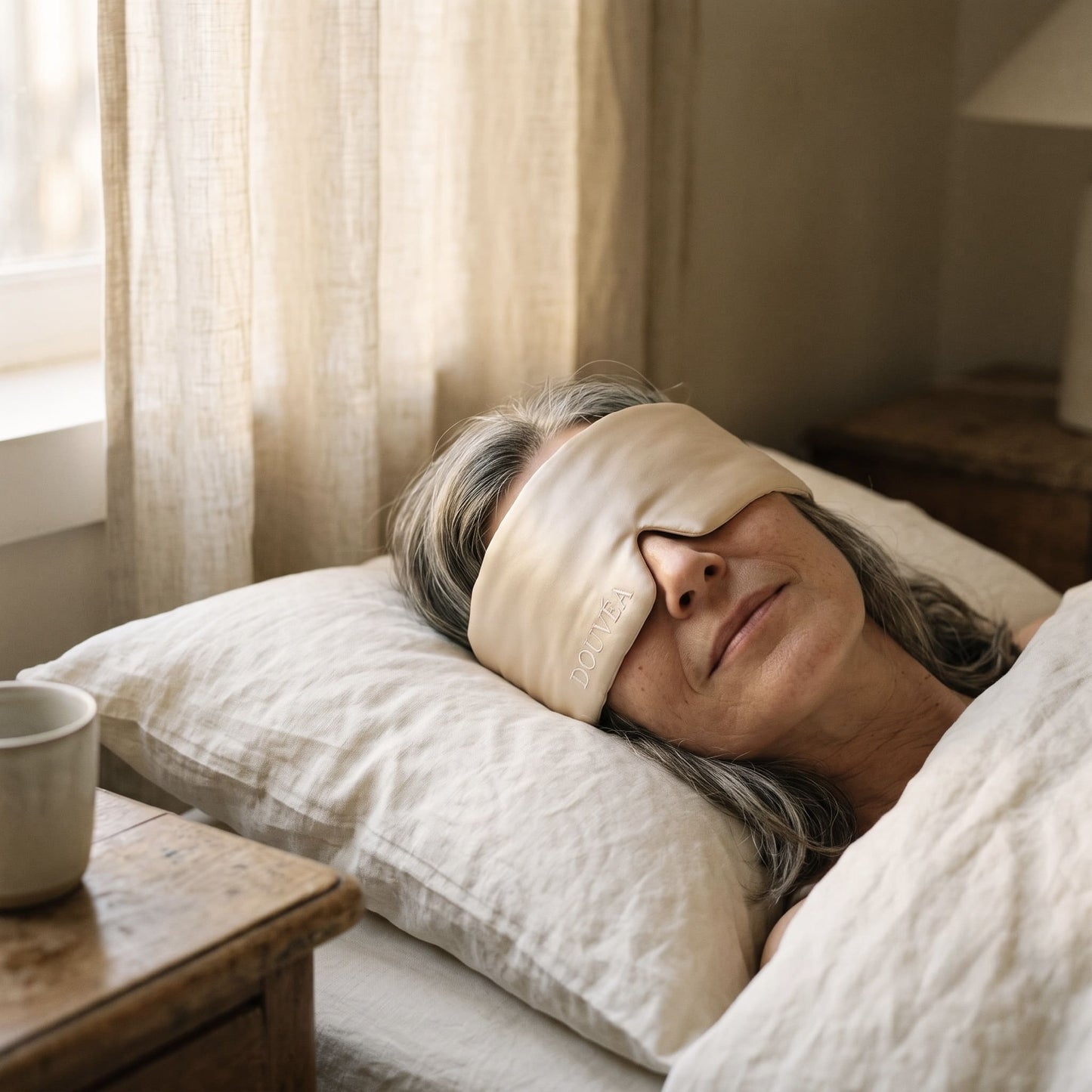 Masque de nuit en soie de mûrier
